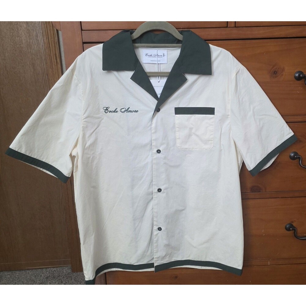 NWT Evoke Amore Shirt Size Medium Collared Button Activewear Bowling Trendy